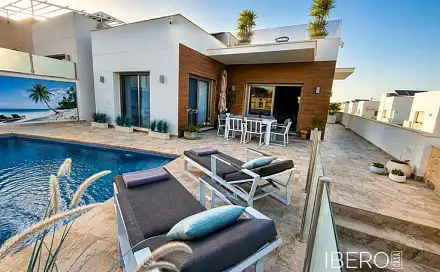 Prodej domu 262 m² s pozemkem 312 m², San Miguel de Salinas, Španělsko
