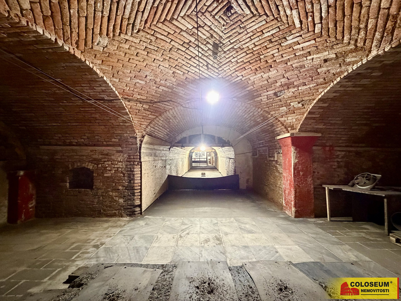 Pronájem komerčního objektu (jiného typu) 150 m² – fotografie 3