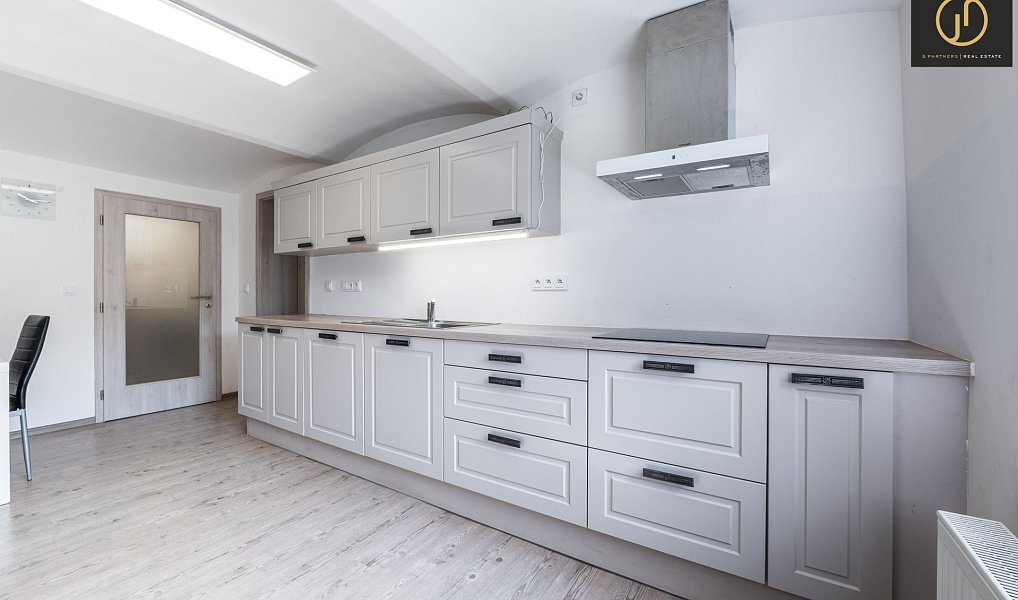 Prodej domu 203 m² s pozemkem 1 153 m², Hředle – náhled fotky 33