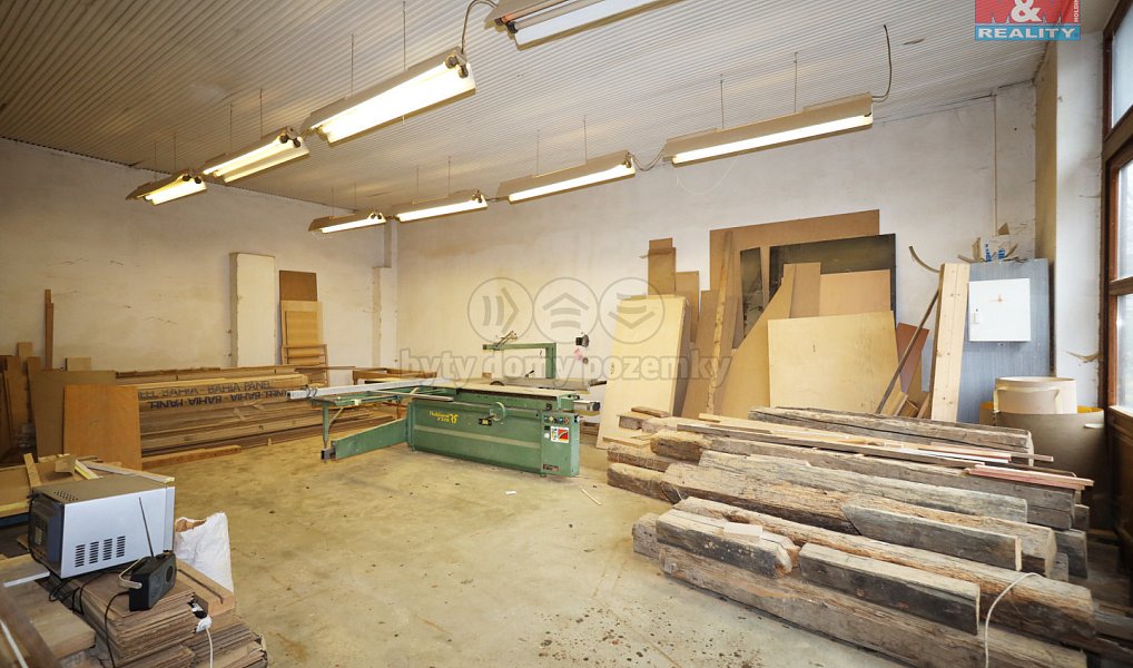 Prodej výrobních prostor 1 000 m², Plesná – náhled fotky 5