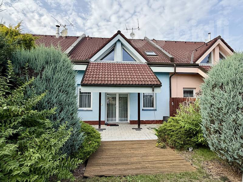 Prodej domu 156 m² s pozemkem 134 m² rezervováno