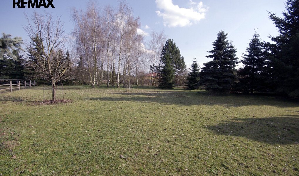 Prodej stavebního pozemku 934 m², Tišice – náhled fotky 2