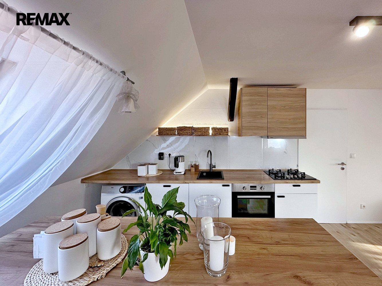 Prodej domu 100 m² s pozemkem 364 m² — photo 2