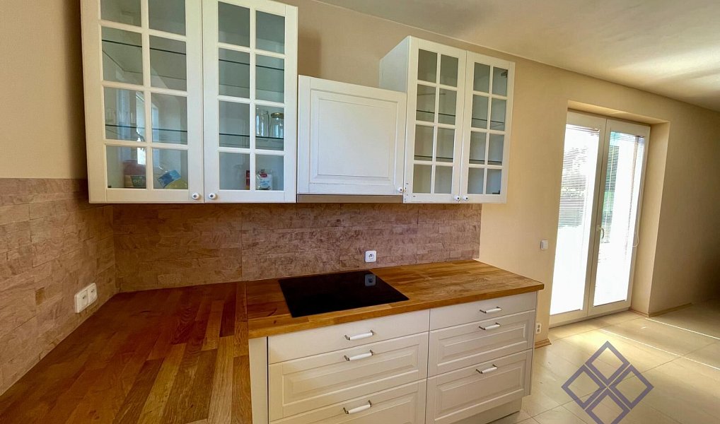 Prodej domu 195 m² s pozemkem 1 177 m², Obora – náhled fotky 8