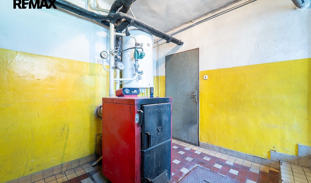 Prodej domu 234 m² s pozemkem 999 m², Týnec nad Labem – náhled fotky 35