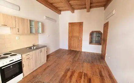 Pronájem bytu 2+kk 60 m², Husova, Jihlava