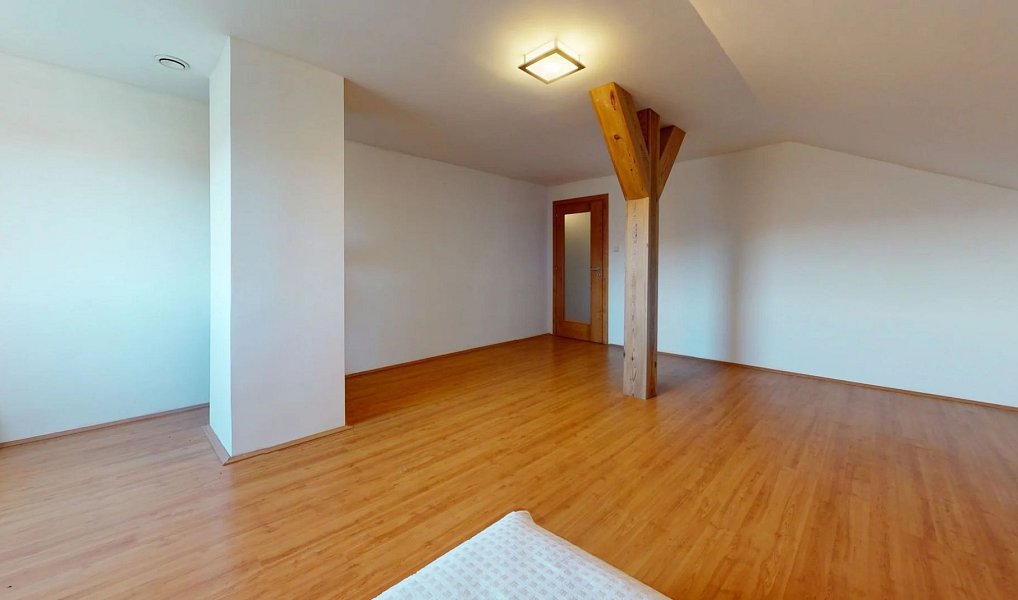 Prodej domu 424 m² s pozemkem 1 557 m², Hradištko – náhled fotky 14