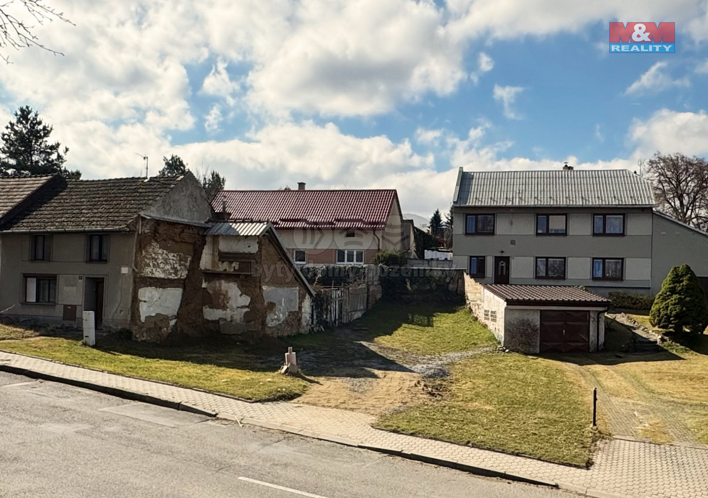 Prodej stavebního pozemku 251 m² – fotografie 2