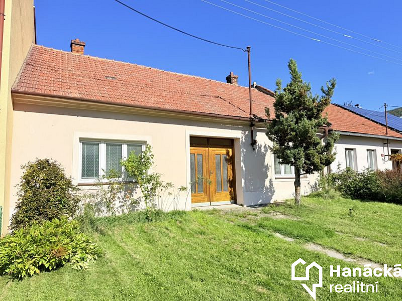 Prodej domu 125 m² s pozemkem 1 223 m²