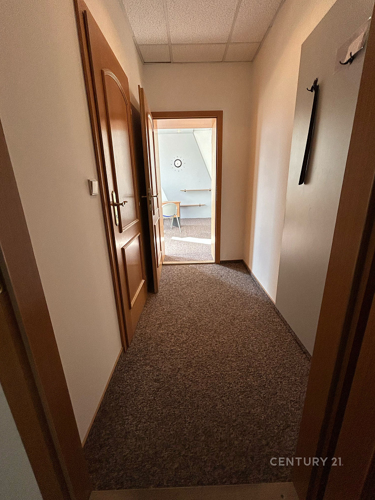 Pronájem kanceláře 60 m² – fotografie 4