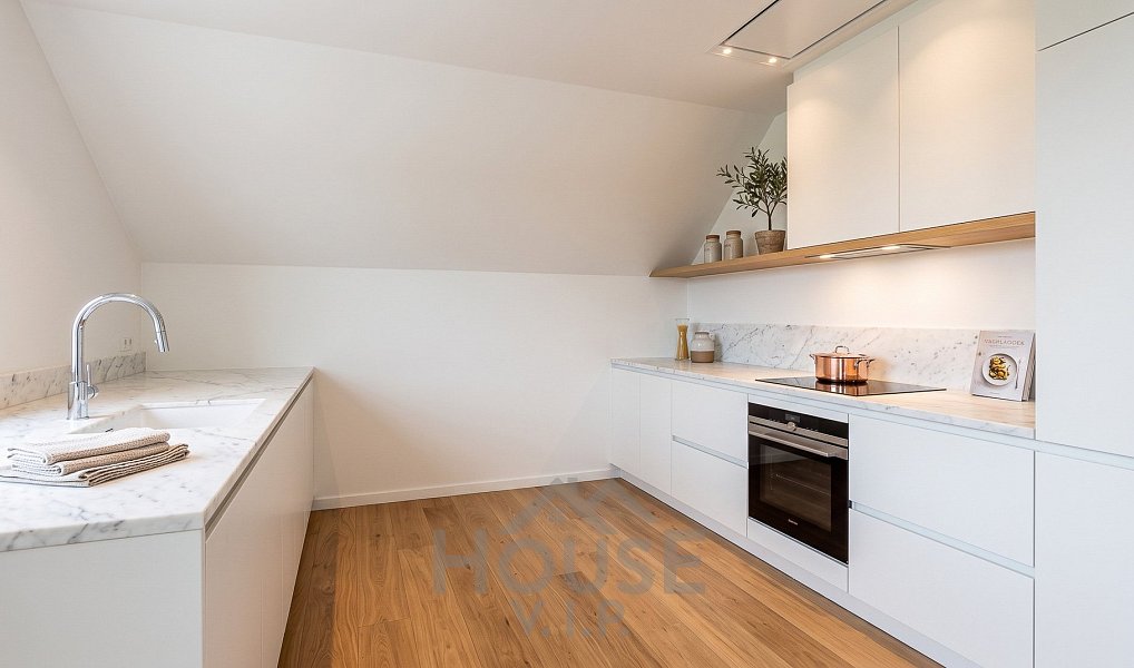 Prodej bytu 2+1 100 m², Nučice – náhled fotky 2
