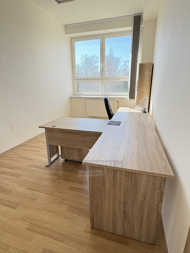 Pronájem kanceláře 55 m² – fotografie 3