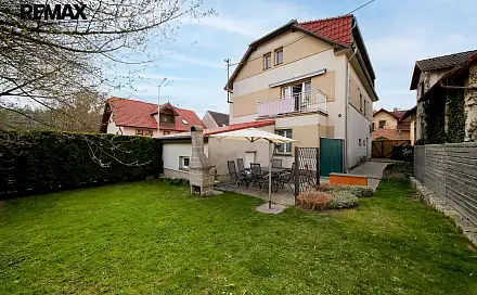 Prodej domu 220 m² s pozemkem 322 m², Bezručova, Mnichovice, okres Praha-východ