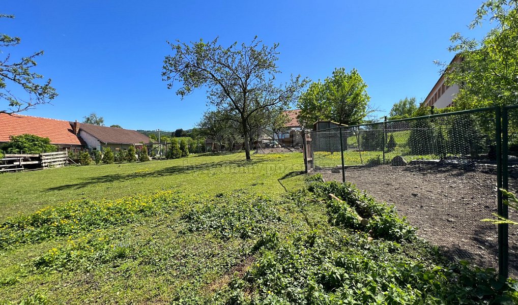 Prodej zahrady 744 m², Roštín – náhled fotky 9