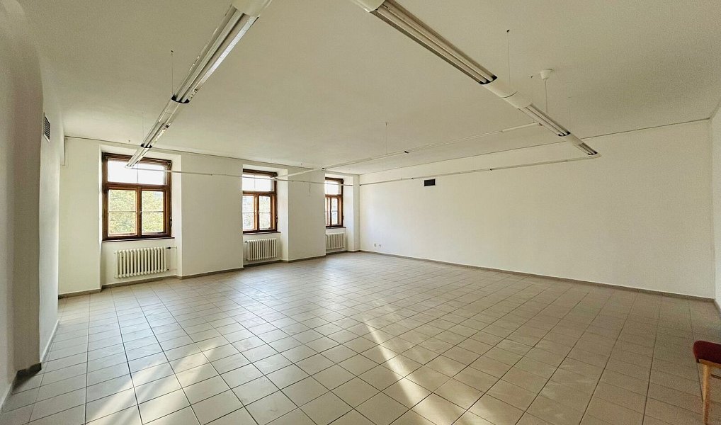Pronájem obchodních prostor 300 m², Jihlava – náhled fotky 7