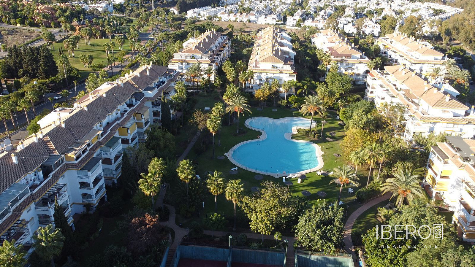 Piso 3+kk – Marbella, Nueva Andalucía - Vista 2