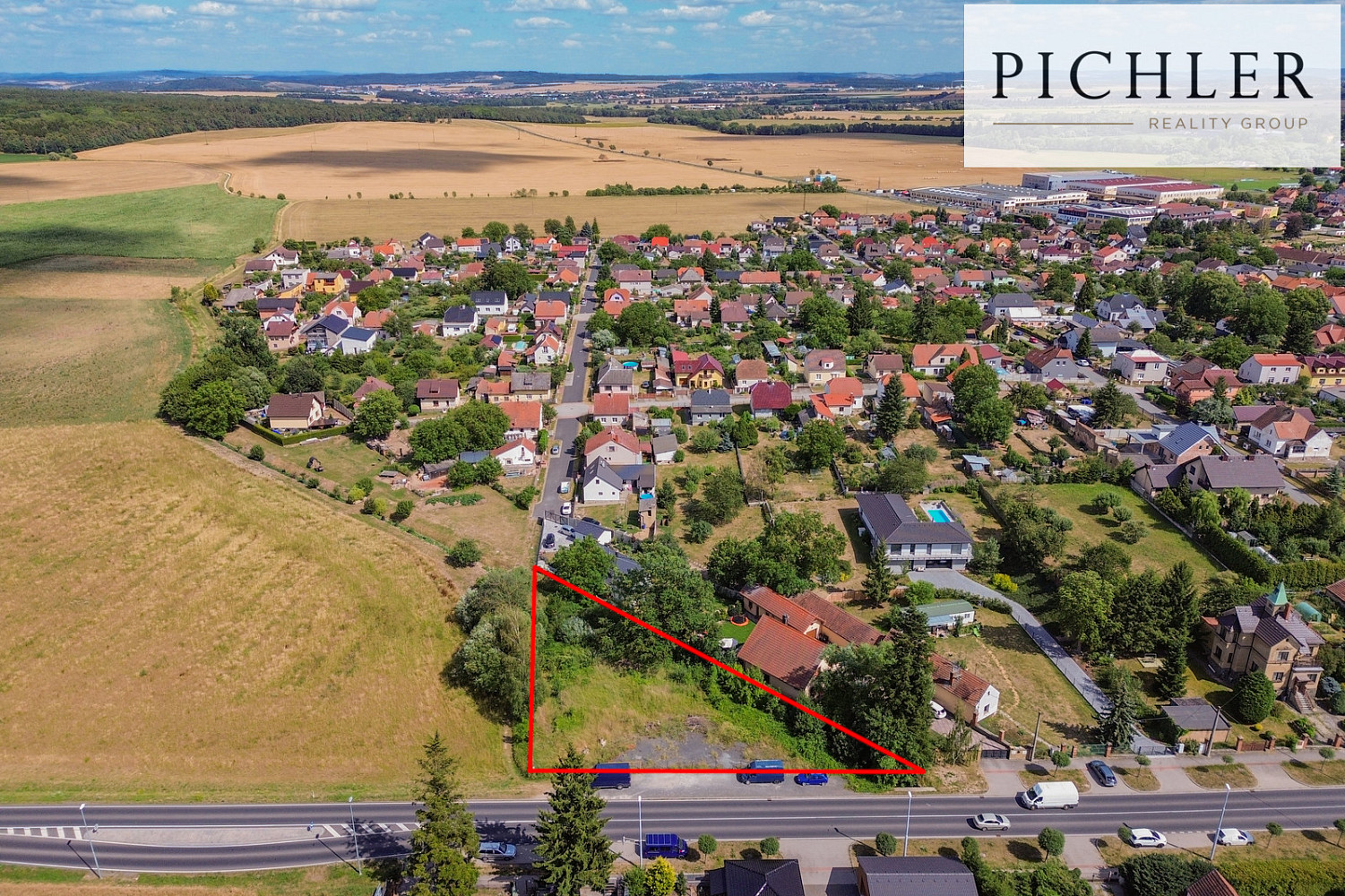 Prodej stavebního pozemku 1 422 m² – fotografie 2