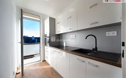 Pronájem bytu 2+1 52 m², Netolická, Lhenice, okres Prachatice