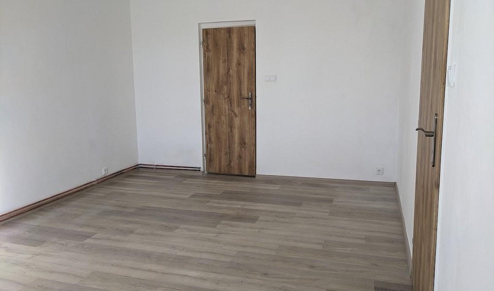 Pronájem bytu 3+kk 86 m², Pardubice – náhled fotky 4