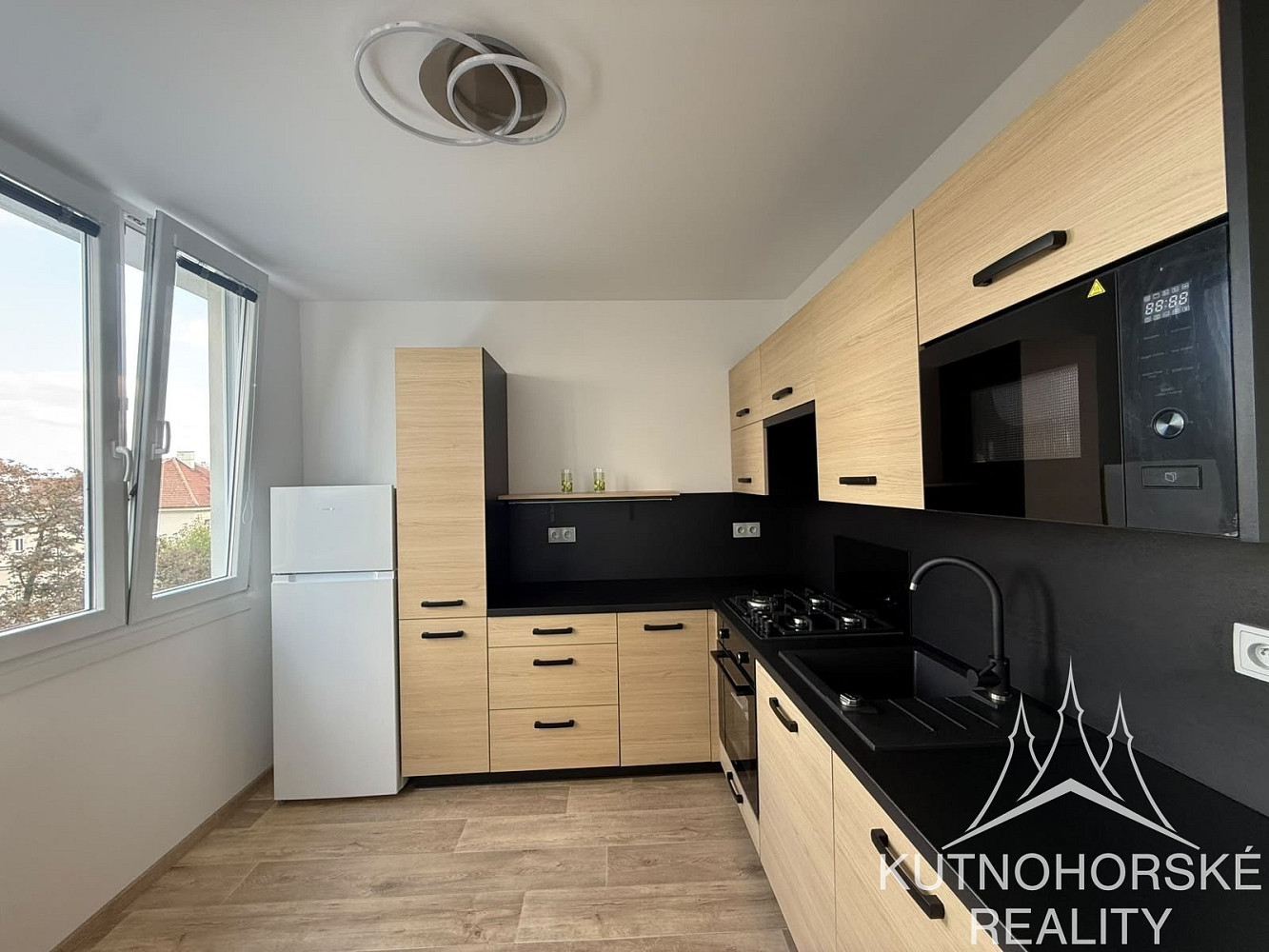Pronájem bytu 2+1 61 m² – fotografie 4