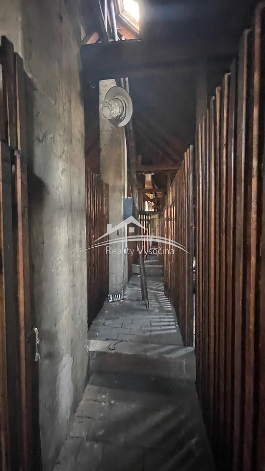 Prodej komerčního objektu (jiného typu) 197 m² – fotografie 3