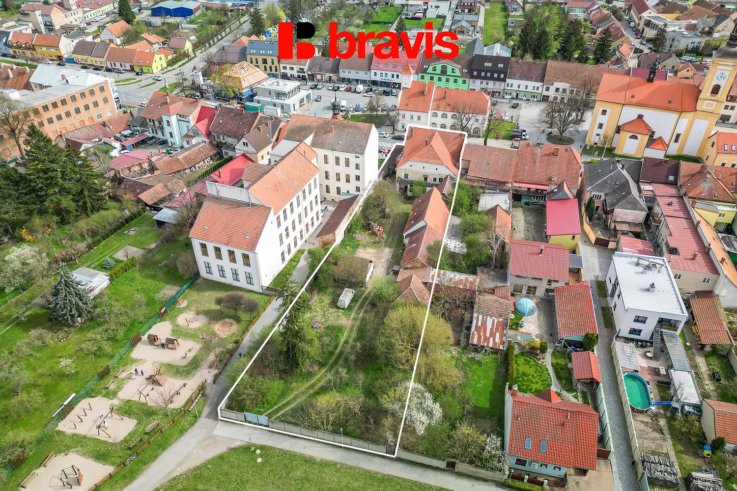 Prodej nájemního domu, činžáku 420 m²