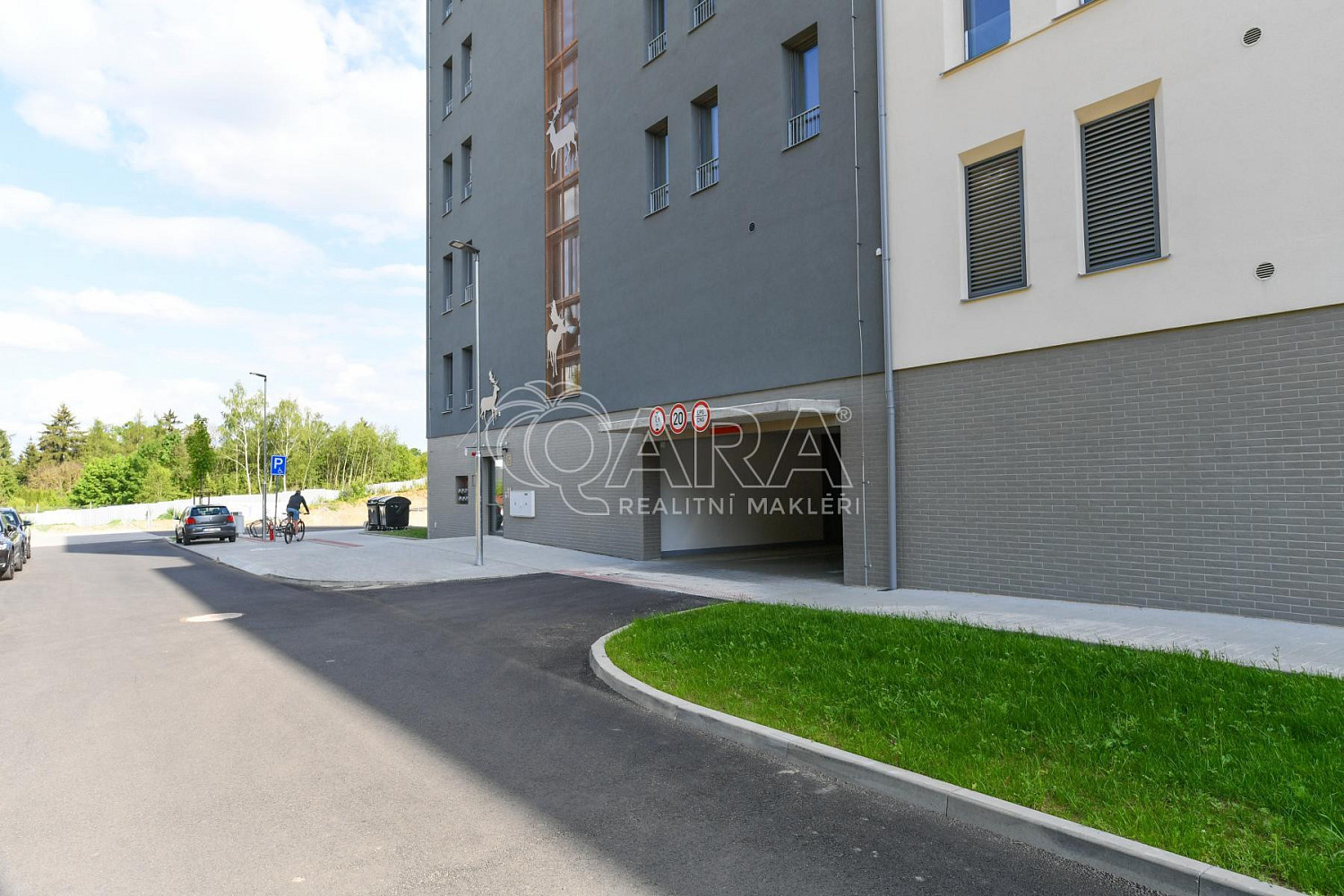 Pronájem garážového stání v benešově — photo 4