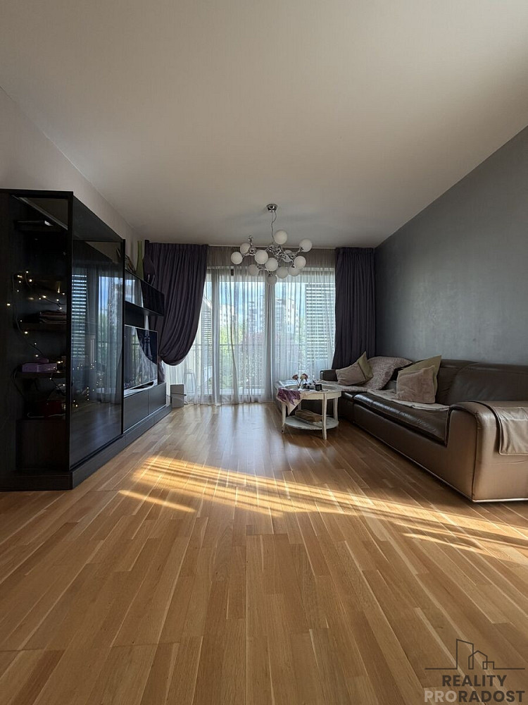 Pronájem bytu 3+kk 89 m²