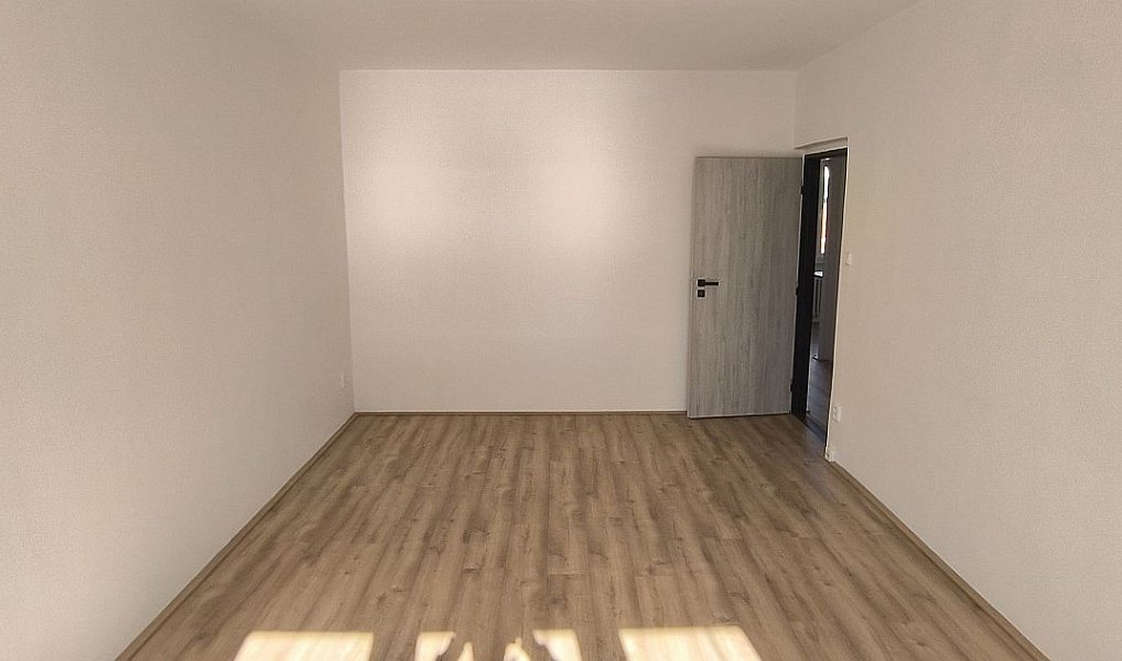 Pronájem bytu 2+1 56 m², Cheb – náhled fotky 9
