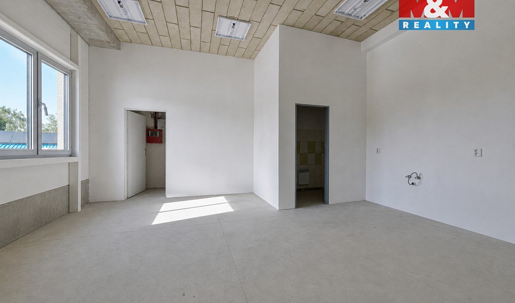 Pronájem skladovacích prostor 2 200 m², Cheb – náhled fotky 13