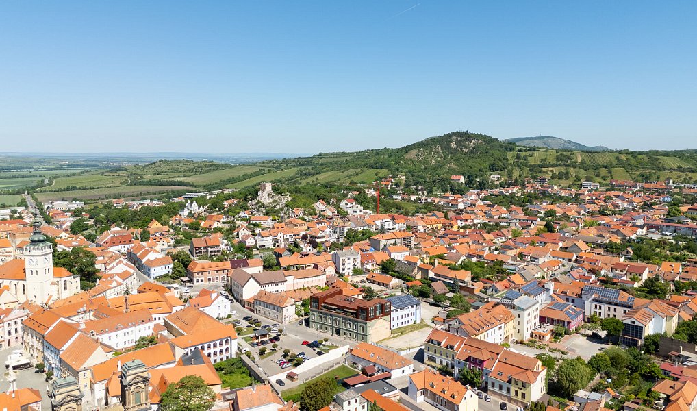 Prodej ubytovacího objektu 820 m², Mikulov – náhled fotky 25