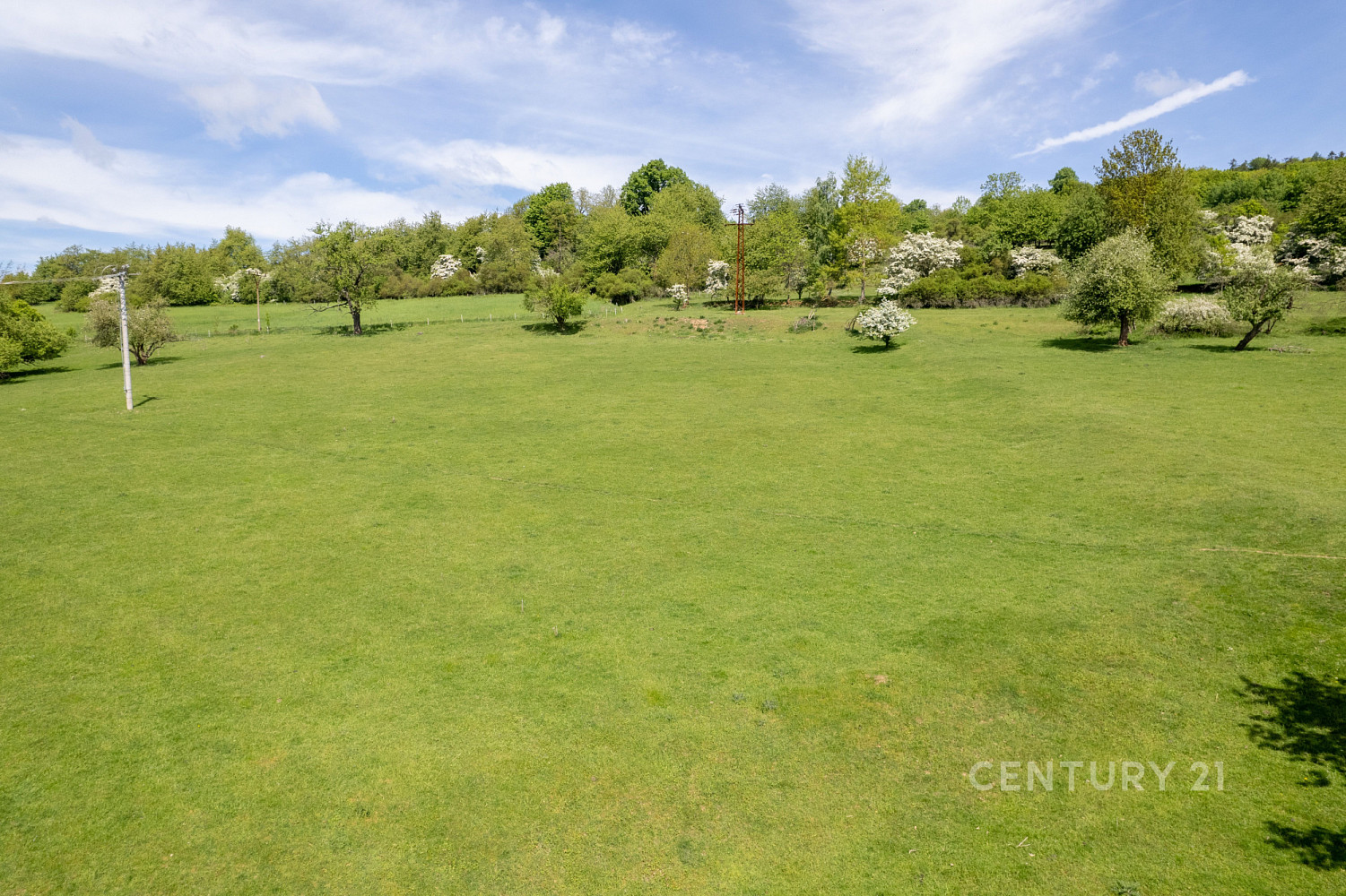 Prodej komerčního pozemku 3 400 m²