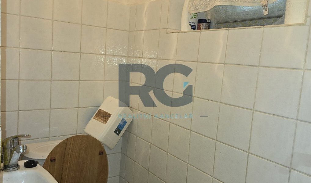 Pronájem obchodních prostor 120 m², Písek – náhled fotky 8