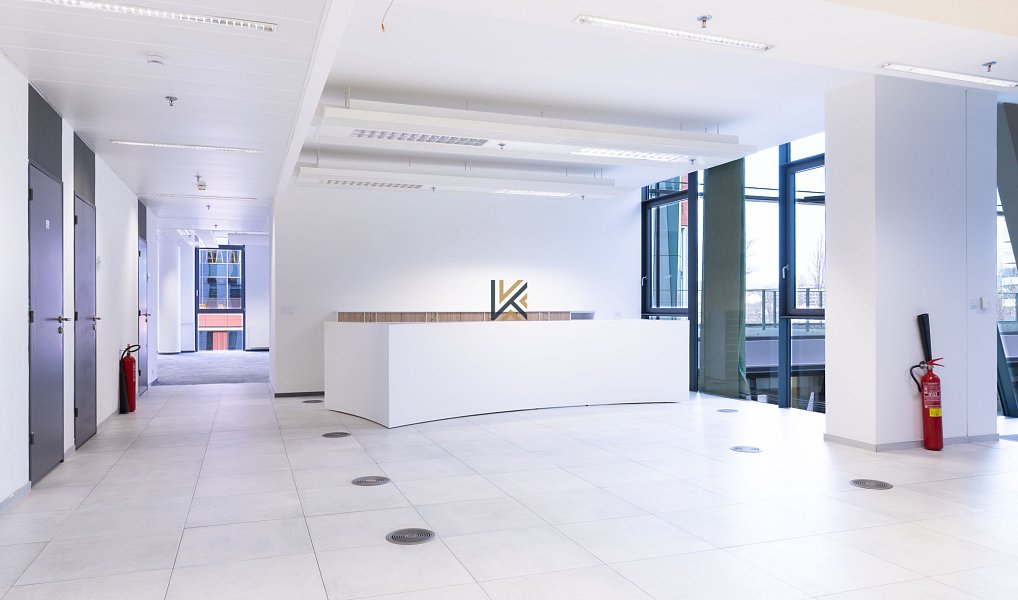 Pronájem kanceláře 886 m², Praha – náhled fotky 2