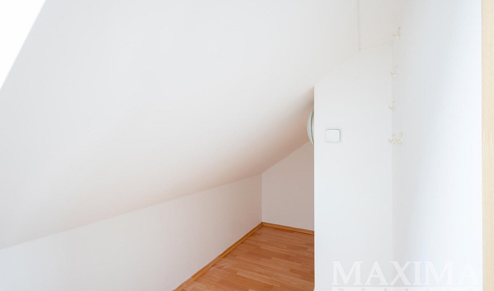 Prodej bytu 1+1 64 m², Praha – náhled fotky 11