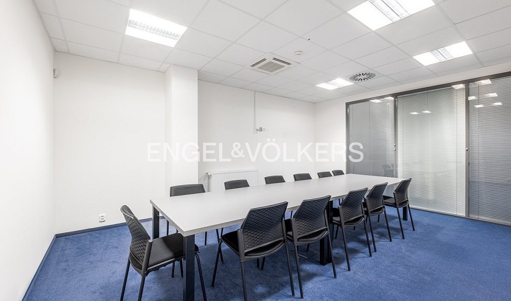 Pronájem kanceláře 406 m², Praha – náhled fotky 4