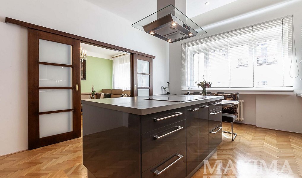 Prodej bytu 2+1 89 m², Praha – náhled fotky 3