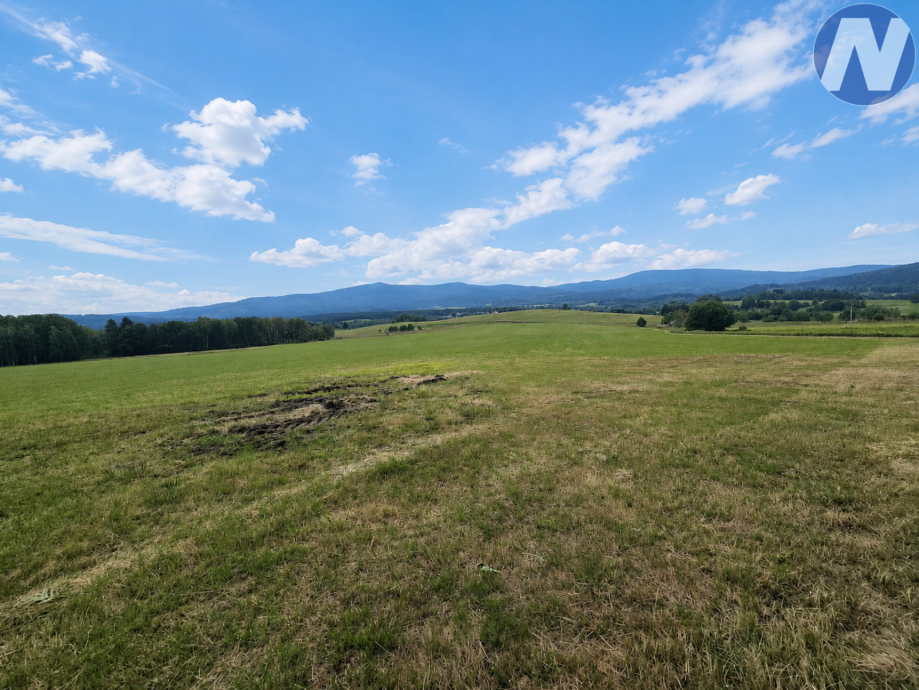 Prodej stavebního pozemku 2 165 m² – fotografie 3