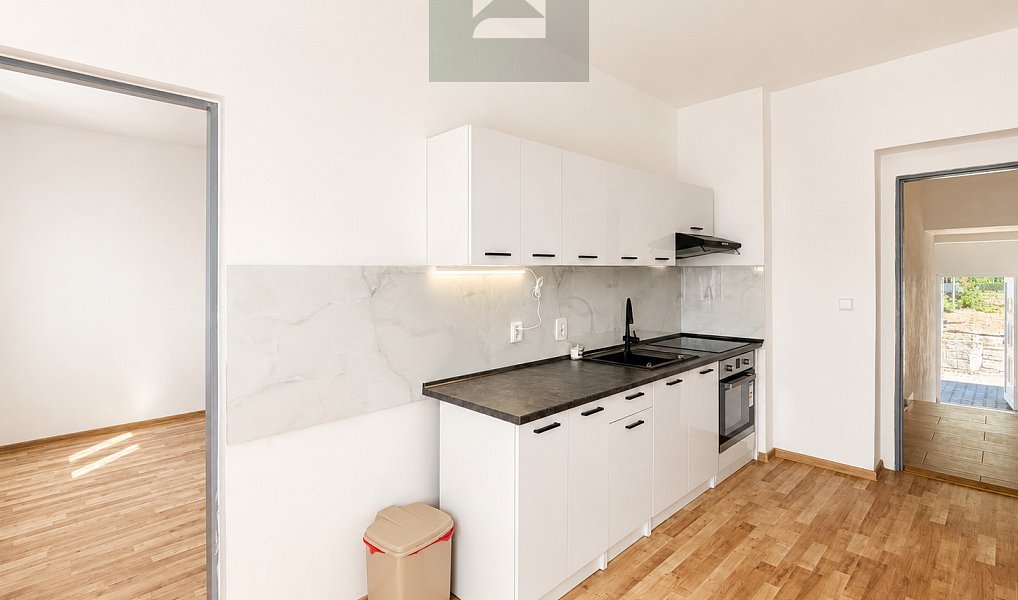 Prodej domu 200 m² s pozemkem 296 m², Plzeň – náhled fotky 22