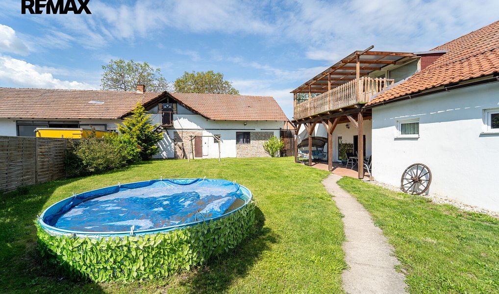 Prodej domu 140 m² s pozemkem 2 563 m², Pečky – náhled fotky 33