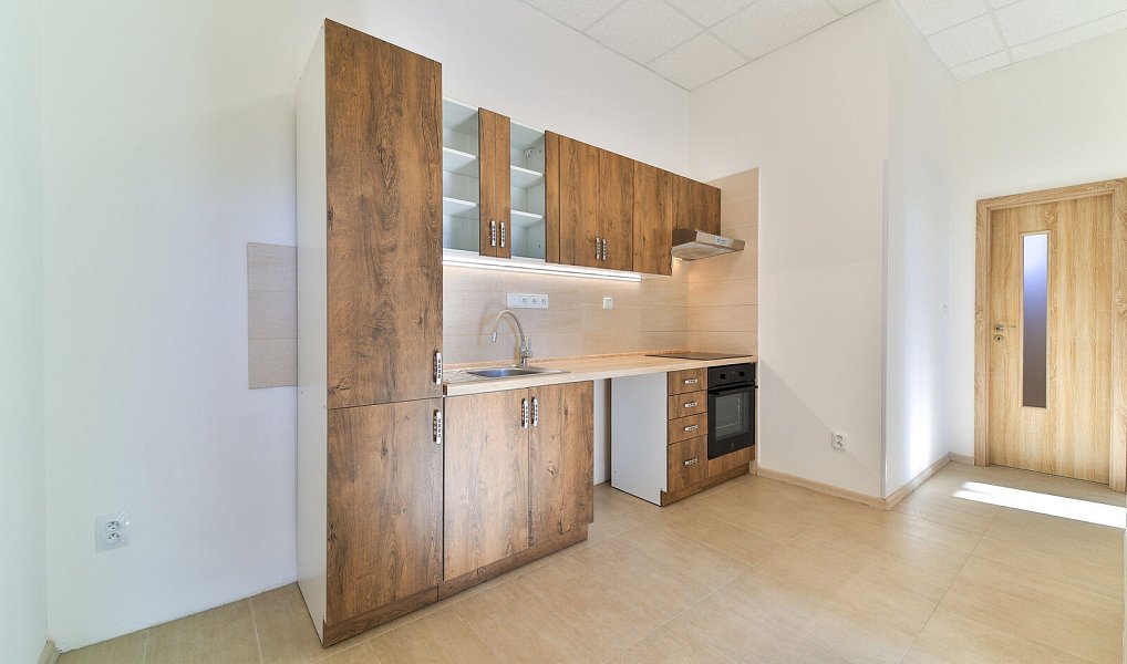 Pronájem bytu 3+1 56 m², Mariánské Lázně – náhled fotky 14