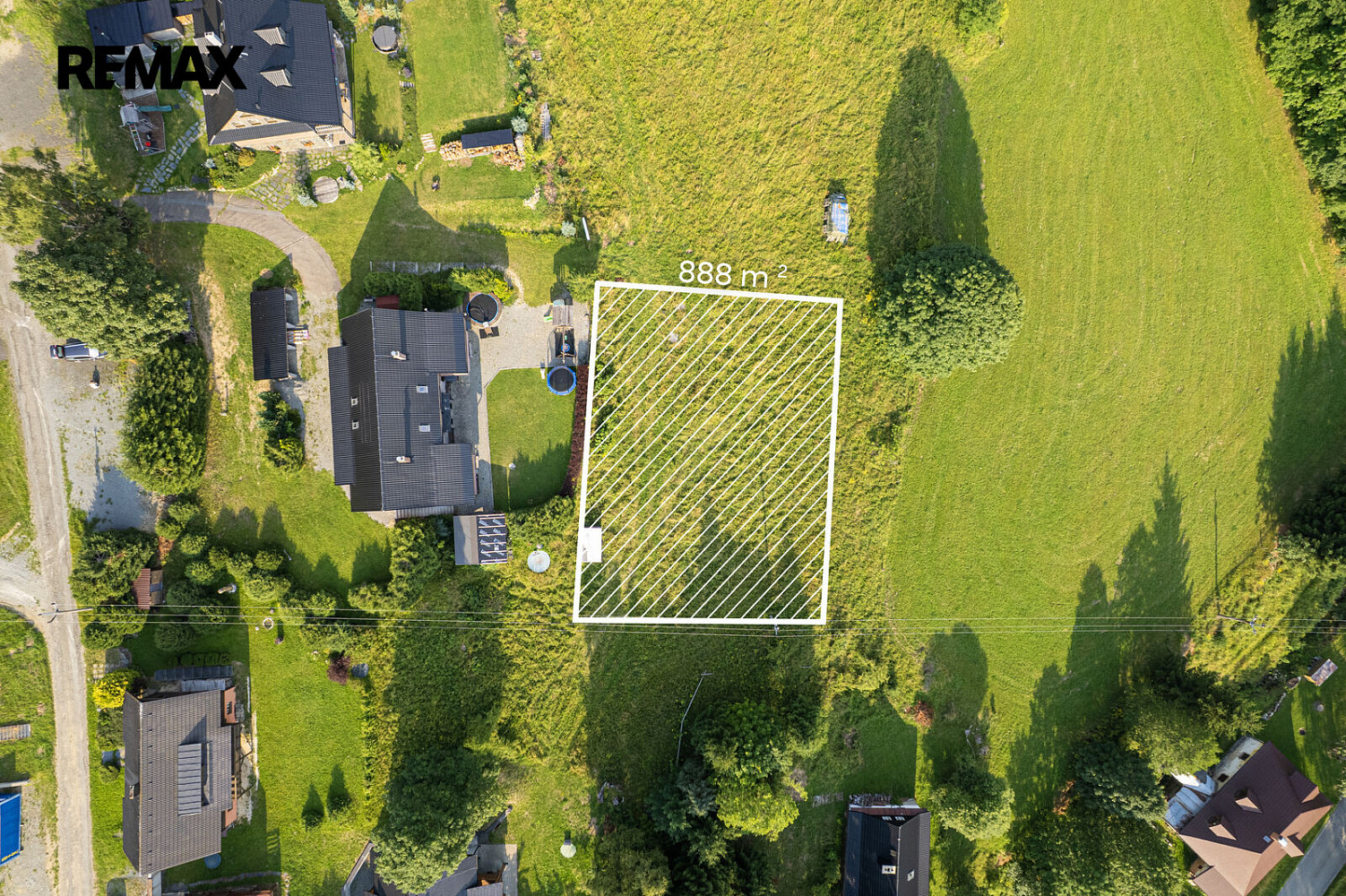 Prodej stavebního pozemku 888 m² – fotografie 2