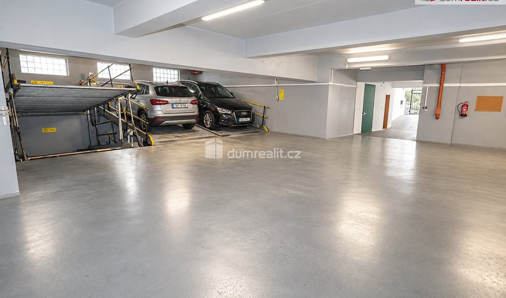 Prodej parkovacího stání, zakladač, 14 m2, Praha 10 - Holandská, Praha – náhled fotky 4