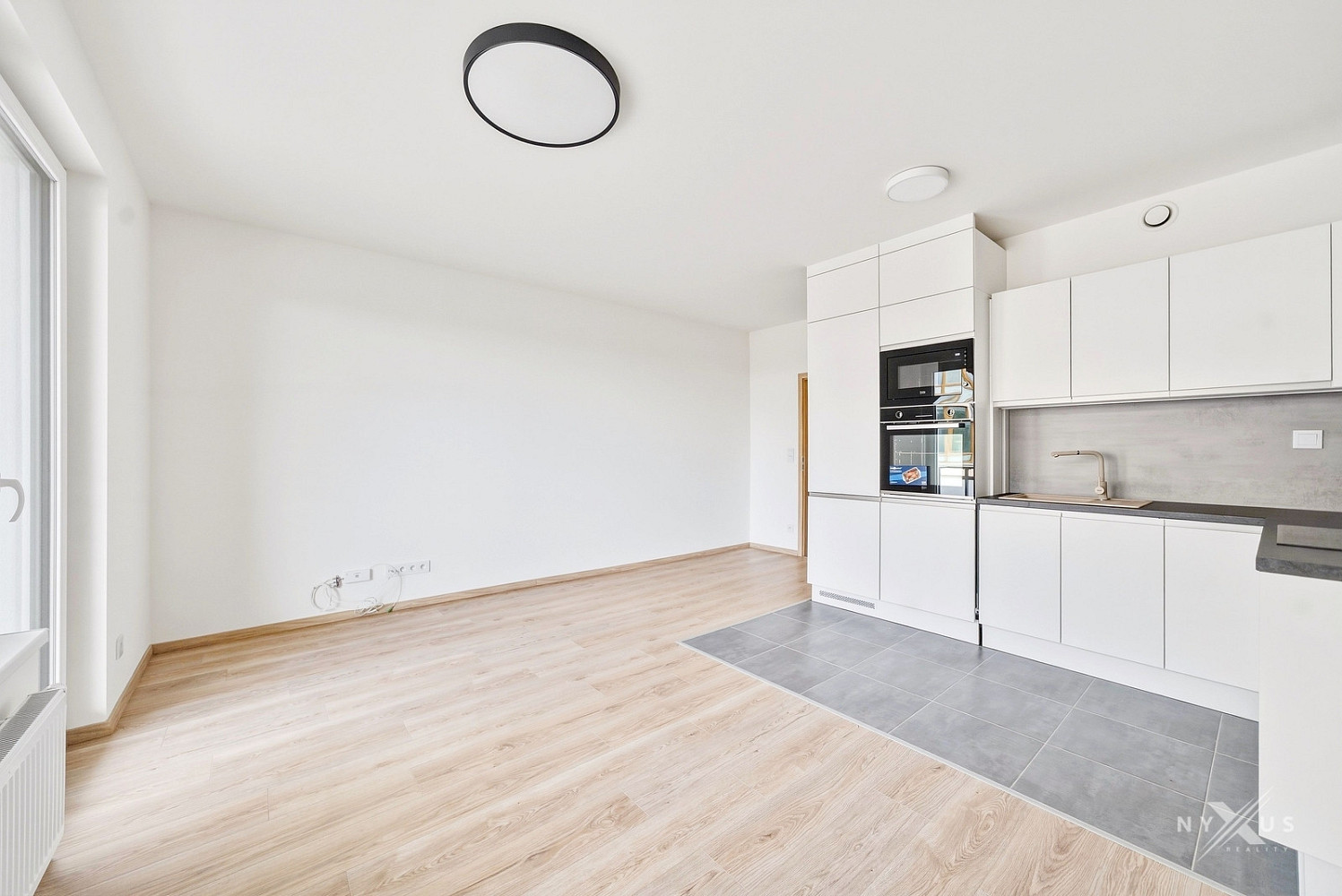 Pronájem bytu 3+kk 71 m² — photo 2