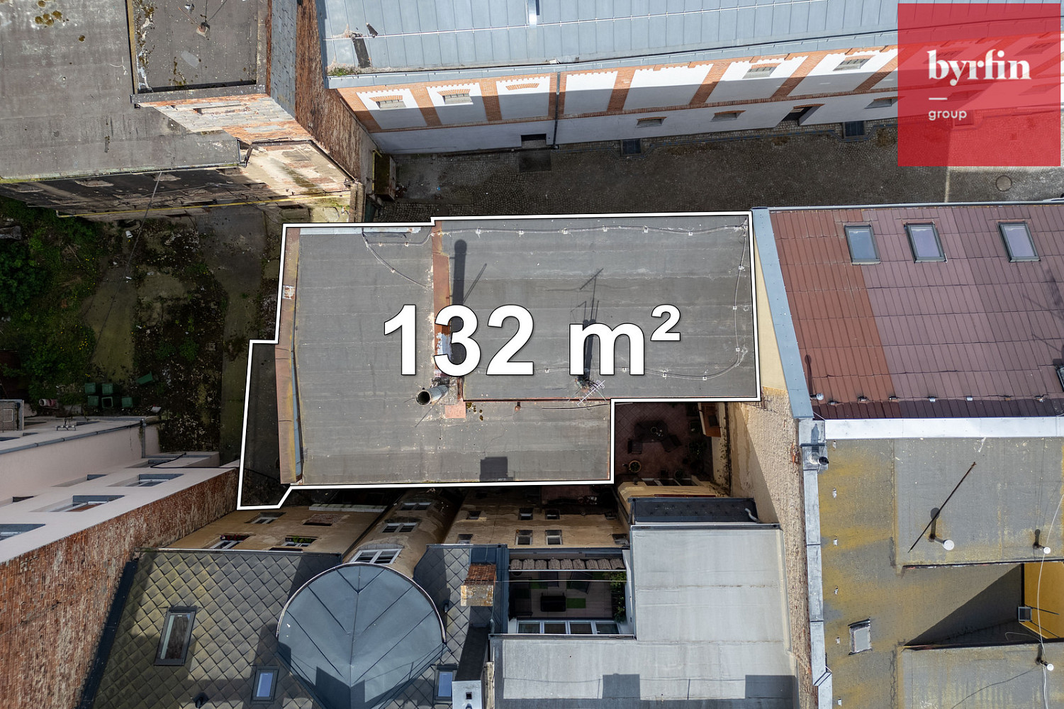Prodej nájemního domu, činžáku 306 m² — photo 3