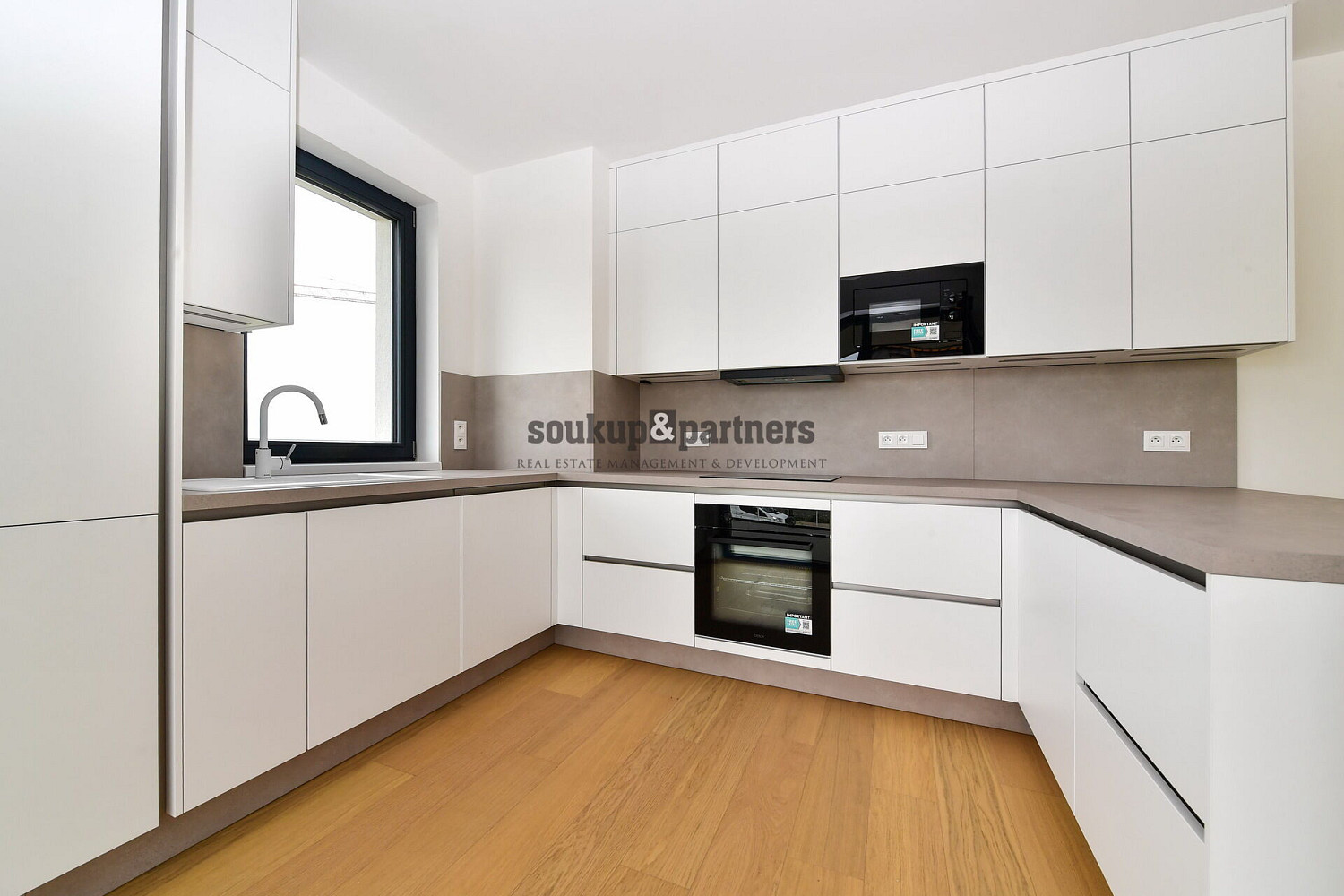 Pronájem bytu 3+kk 106 m² – fotografie 5