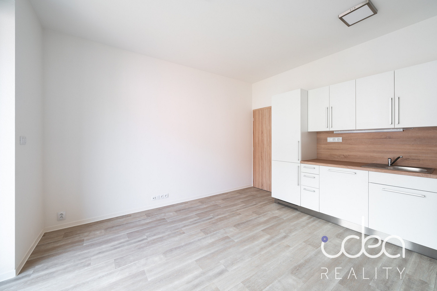 Pronájem bytu 2+kk 39 m² – pohled 6