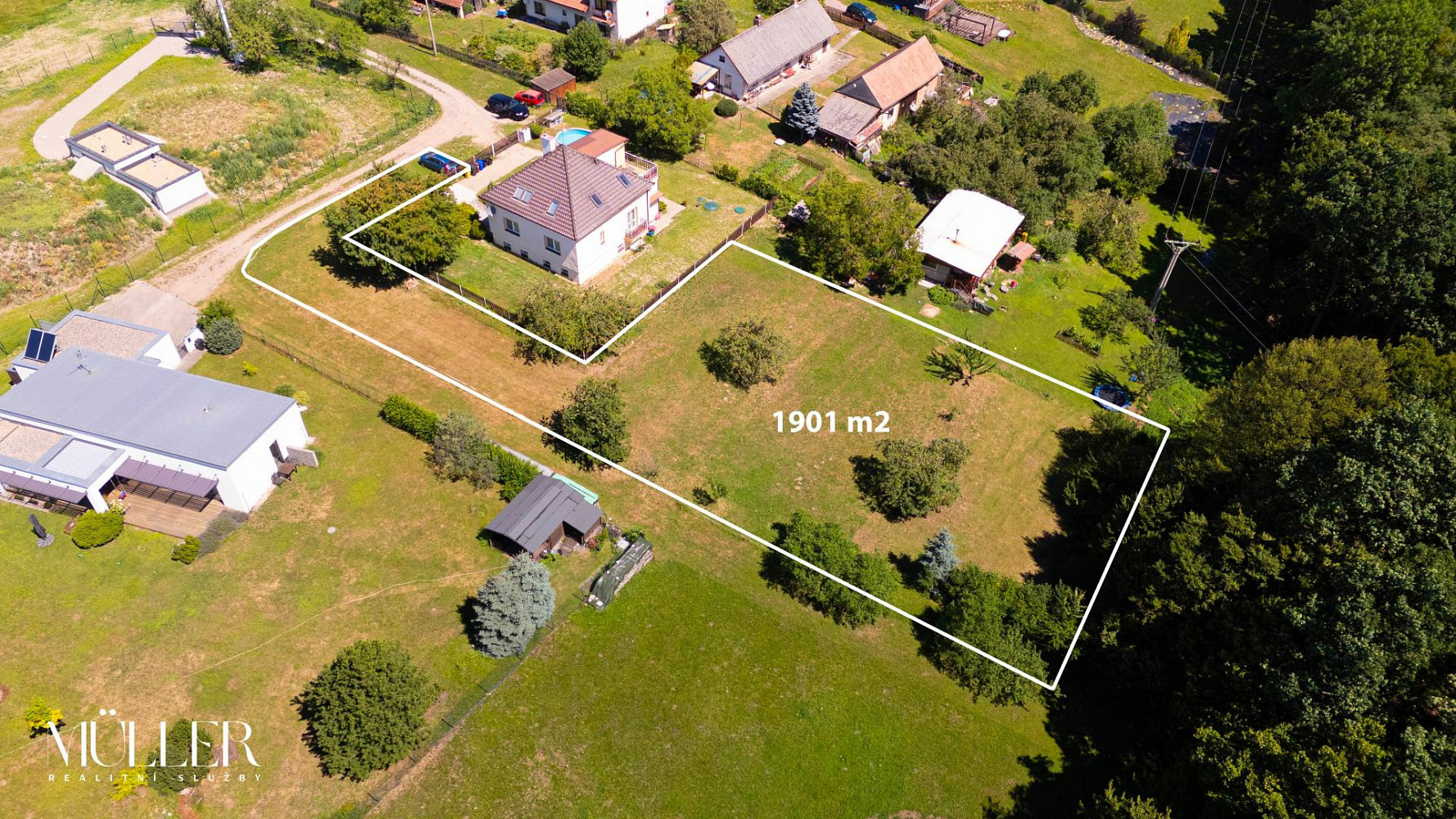 Prodej stavebního pozemku 1 901 m² — photo 2