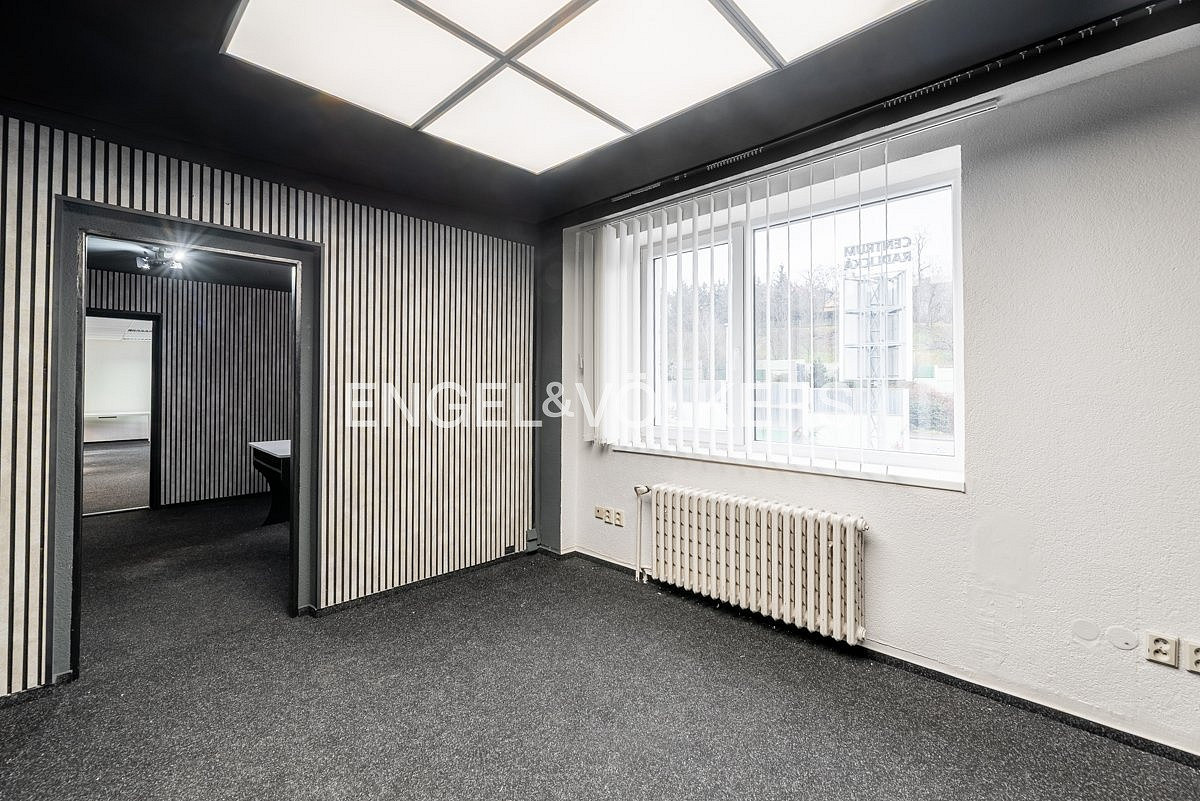 Pronájem kanceláře 116 m² – fotografie 4