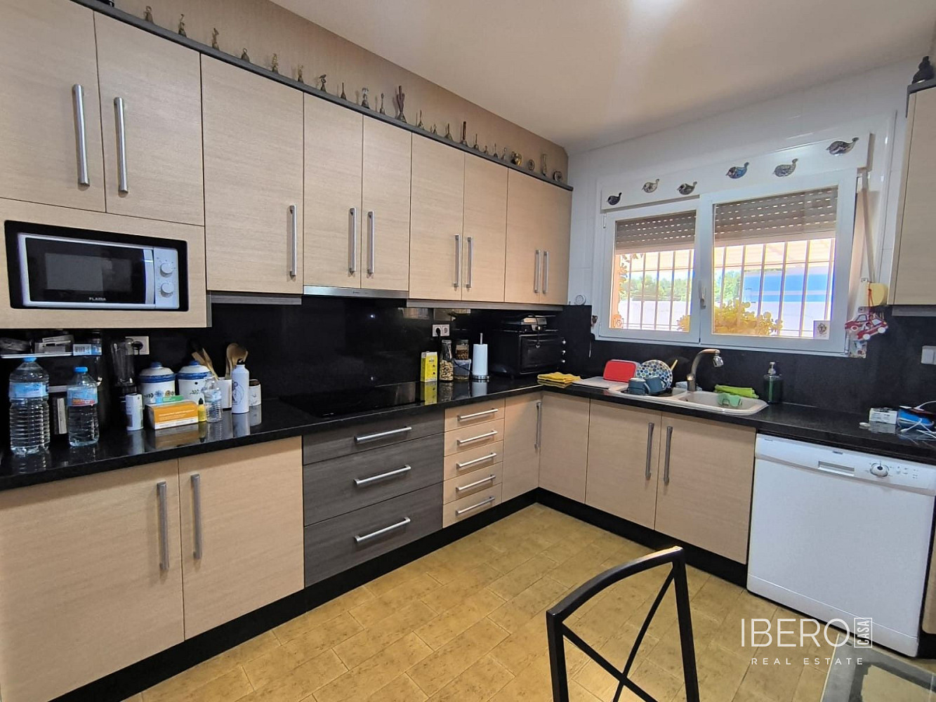 Prodej domu 300 m² s pozemkem 800 m² - Vista 2